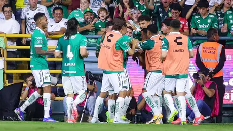 León ruge en casa y sueña con Liguilla tras vencer a Juárez