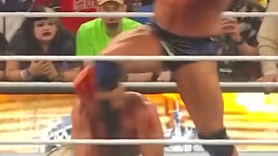 ¡Lo hicieron las voces! Randy Orton y su brutal patada contra la cabeza de Cody Rhodes