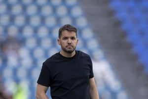 Larcamón encara los abucheos y lanza advertencia: “Estamos a tiempo, pero es ya”