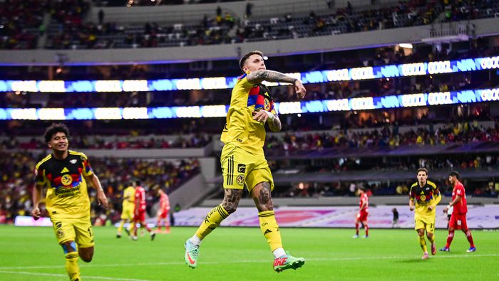 Brian Rodríguez en celebración en el partido de América ante Toluca | IMAGO 7