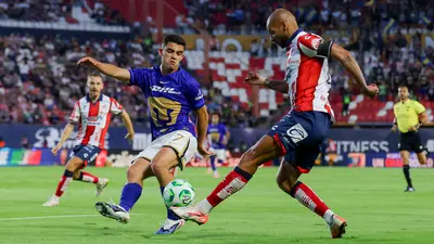 ¿Reglamento de FIFA contradice a la Comisión de Árbitros tras polémica en el VAR de San Luis vs Pumas? Esto es lo que se sabe