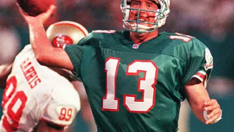 Dan Marino, leyenda de los Miami Dolphins | AFP