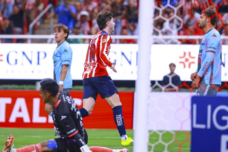 Brian Gutiérrez anotándole al Puebla | MEXSPORT
