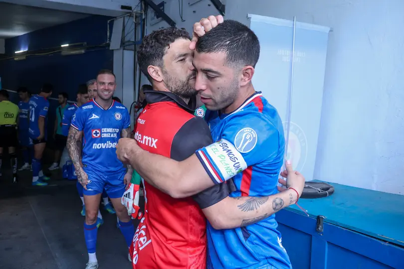 Nacho Rivero y Erik Lira, de Cruz Azul y Tijuana | IMAGO7