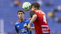 Afición de Cruz Azul abuchea a José Paradela previo a su ingreso ante Xolos