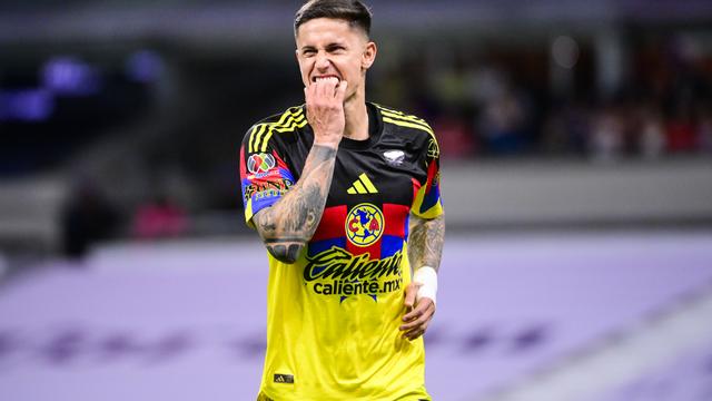 Brian Rodríguez en lamento en el partido entre América y Toluca | IMAGO 7