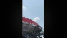 Se desprenden las lonas del Banorte