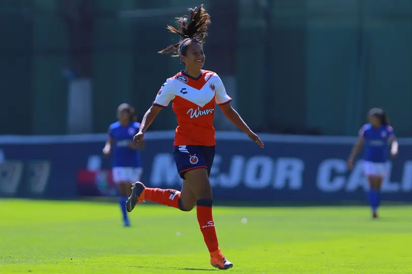 Magaly Cortés con Veracruz en la Liga MX Femenil | IMAGO 7