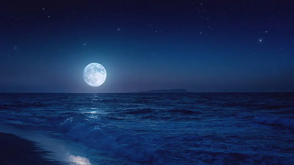 La llamada Luna Azul no cambia de color; su nombre se relaciona con la frecuencia del fenómeno lunar./ Pixabay