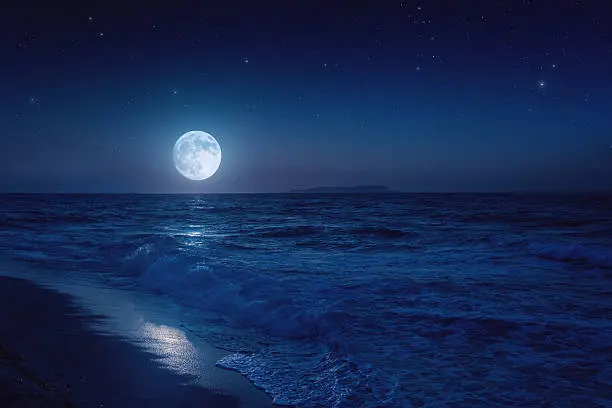 La llamada Luna Azul no cambia de color; su nombre se relaciona con la frecuencia del fenómeno lunar./ Pixabay