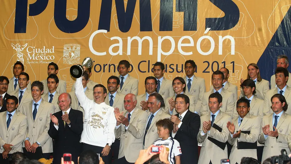 Marcelo Ebrad festejando el campeonato de Pumas | MexSport