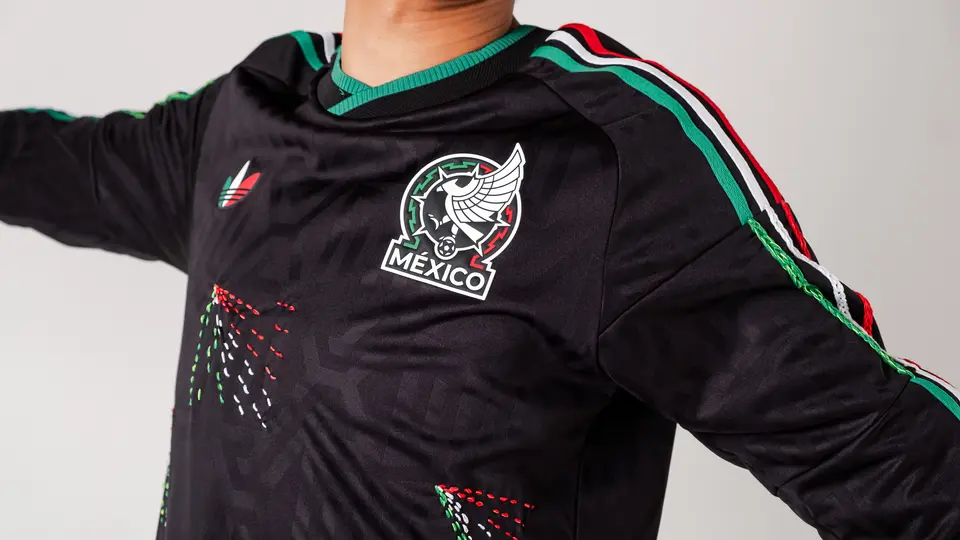 El jersey de la Selección Mexicana bordado a mano | ADIDAS