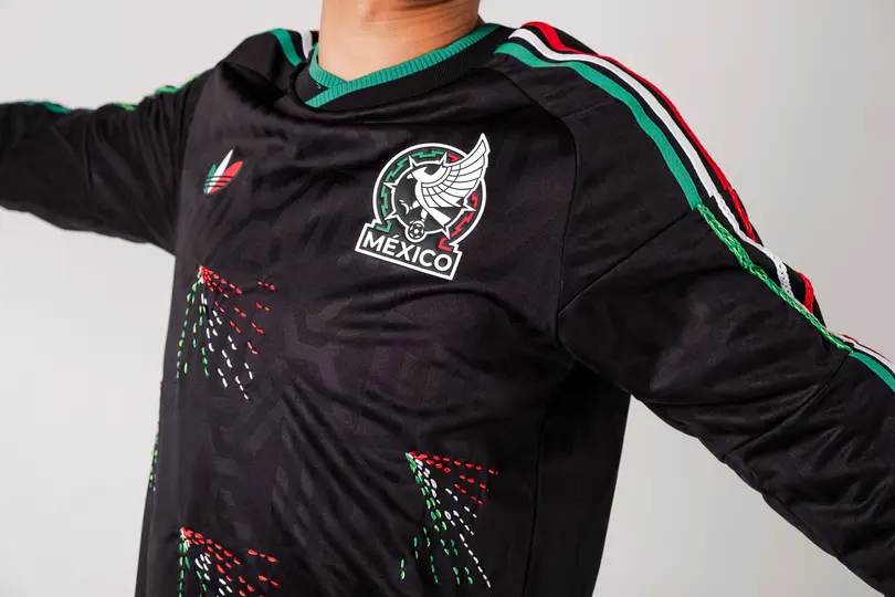 El jersey de la Selección Mexicana bordado a mano | ADIDAS