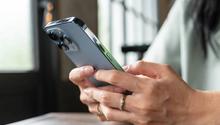 ¿Cómo obtener Liquid Glass en WhatsApp para iPhone? El nuevo diseño transparente