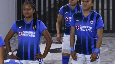 Exjugadora de la Liga MX Femenil rifa recuerdos su etapa profesional para pagar cirugía