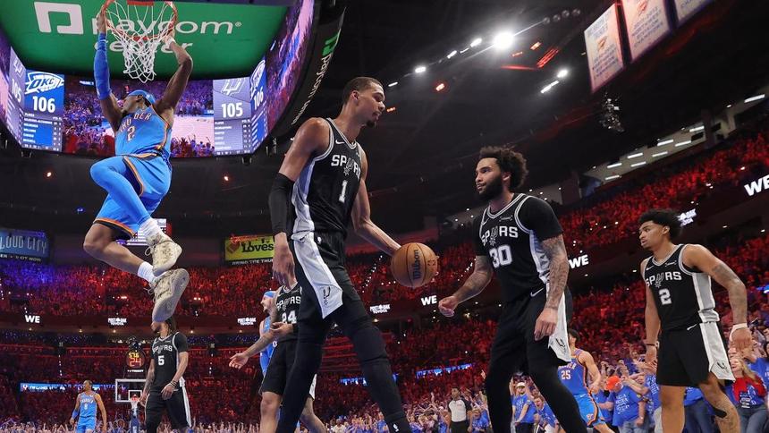 Victor Wembanyama de los San Antonio Spurs en el partido contra Oklahoma City Thunder | AFP