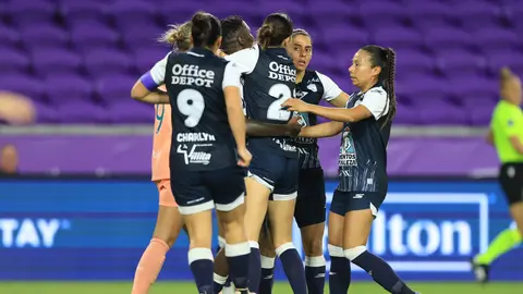 Jugadoras de Pachuca en celebración en Fase de Grupos de la W Champions Cup | MEXSPORT