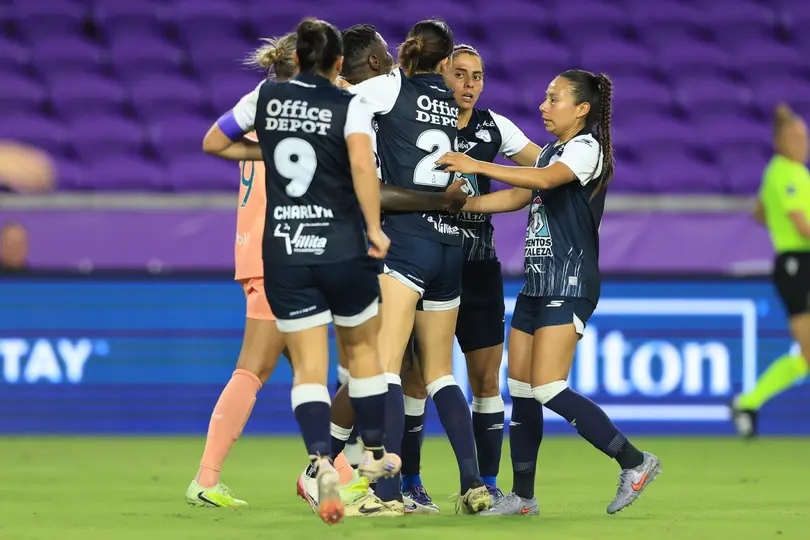 Jugadoras de Pachuca en celebración en Fase de Grupos de la W Champions Cup | MEXSPORT