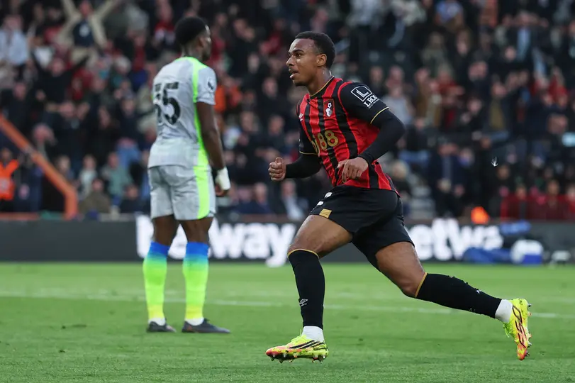 Eli Junior Kroupi en el partido de Bournemouth contra Manchester City en la Premier League | AP