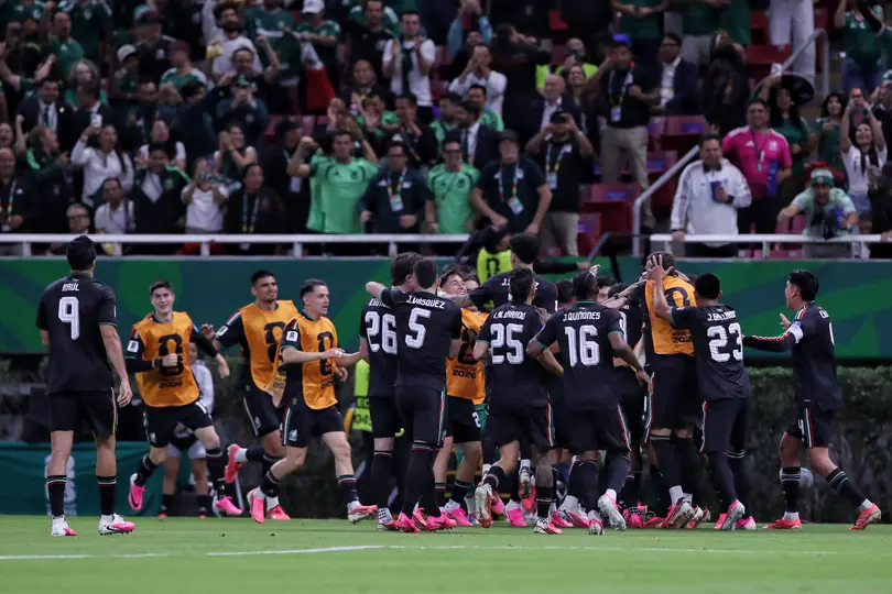 Selección Mexicana, en festejo de gol, ante Corea del Sur | MIGUEL PONTÓN