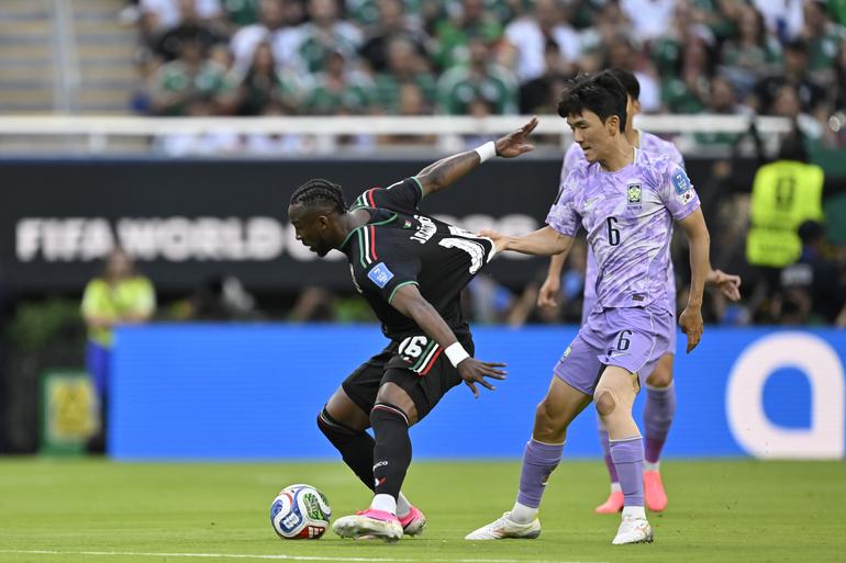 Julián Quiñones, jugador de la Selección Mexicana | IMAGO7
