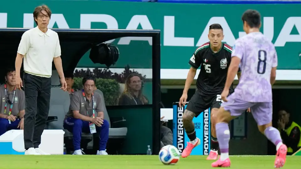 Hong Myung-bo en el juego de México vs Corea | AP