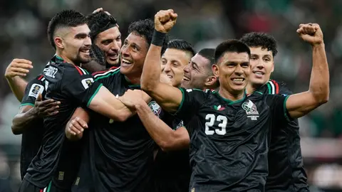México celebra el gol contra Corea del Sur | AP
