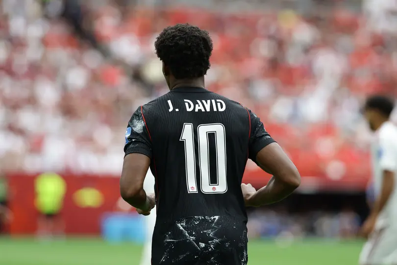 Jonathan David marcó tres goles ante Qatar | MEXSPORT