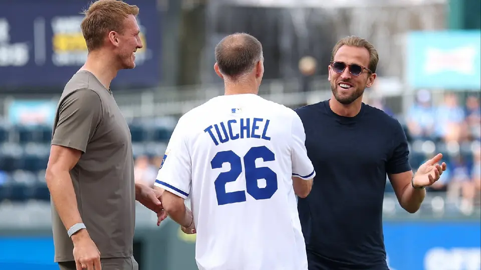 Harry Kane y la selección inglesa aprovechan su día libre para asistir a un partido de los Royals