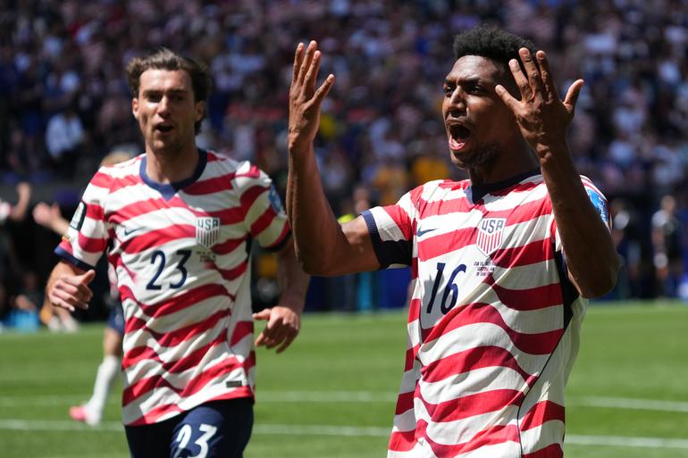 Freeman festejando su gol ante Australia l AP