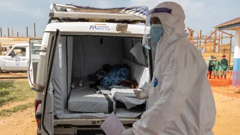 El brote de ébola continúa expandiéndose a gran velocidad / AP