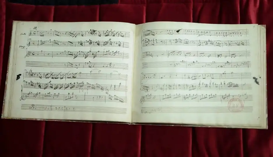 Manuscrito de Mozart es descubierto con 44 páginas y siete piezas en flauta y arpa / AFP