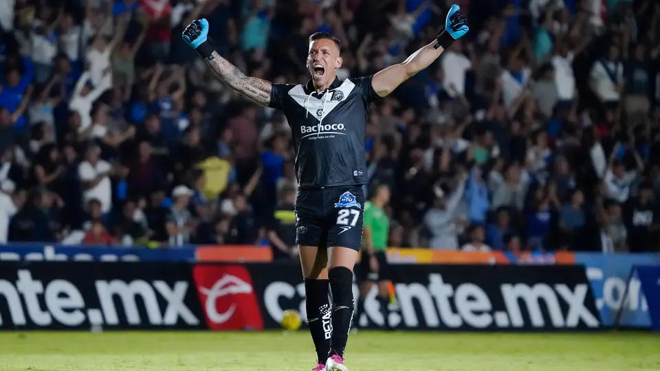 Nicolás Vikonis en su etapa como portero del Celaya | Imago7