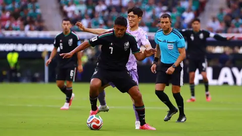 Luis Romo en el partido de México contra Corea del Sur en el Mundial 2026 | MIGUEL PONTÓN