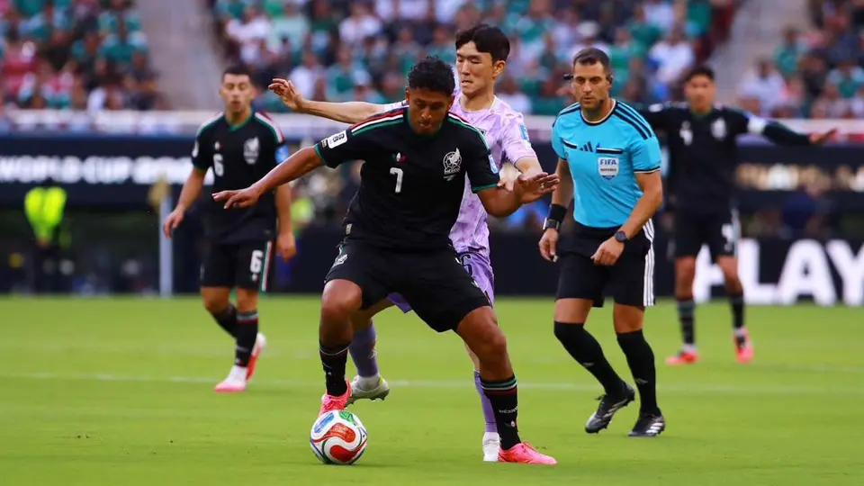 Luis Romo en el partido de México contra Corea del Sur en el Mundial 2026 | MIGUEL PONTÓN