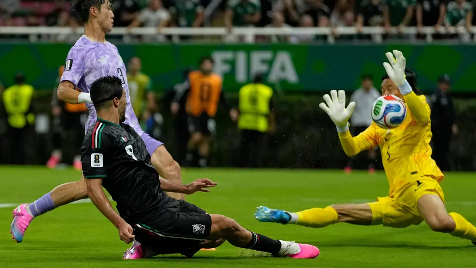 Kim Seung-gyu ante México l AP