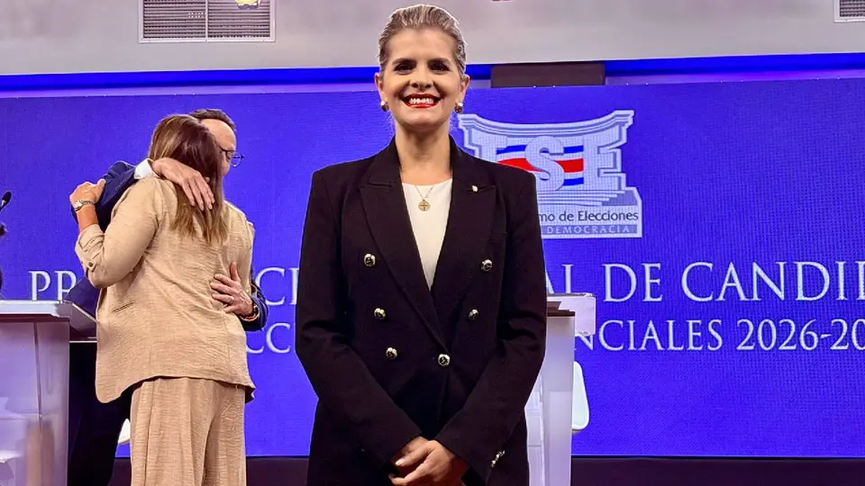 Laura Fernández fue evacuada de urgencia tras su visita a Crucitas / X: @laurapresi2026