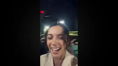 ¡Viva México!: Aitana Bonmatí festeja la victoria de México en el Ángel de la Independencia