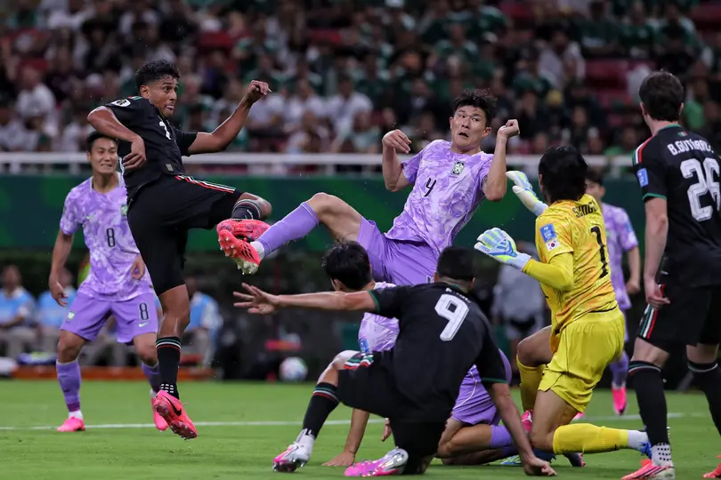 Luis Romo, jugador de la Selección Mexicana, en gol ante Corea del Sur | MIGUEL PONTÓN