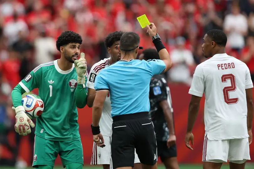 Qatar sufrió dos expulsiones ante Canadá en la Copa del Mundo | MEXSPORT