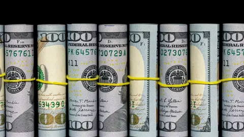 Recuerda que el tipo de cambio puede variar dependiendo el banco / Magnific