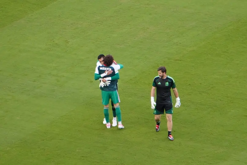Raúl Rangel y Guillermo Ochoa, arqueros de México, previo al México vs Corea del Sur | CARLOS PONCE DE LEÓN