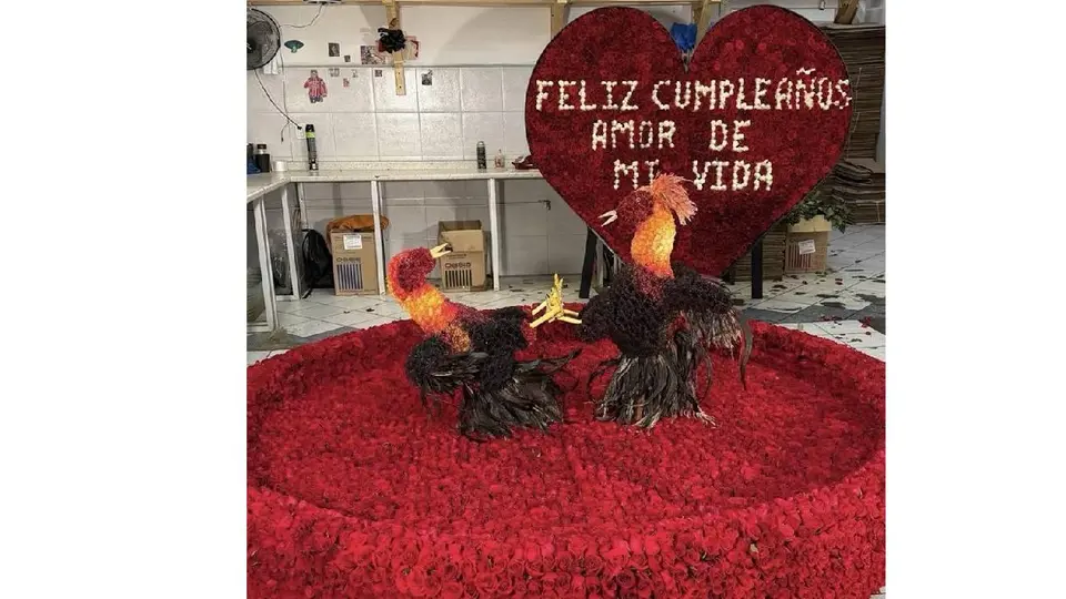 Decenas de arreglos florales fueron colocados el pasado viernes 17 de julio en la tumba de 'El Mencho', ubicada en un cementerio privado de Zapopan, Jalisco./ X: @equis727