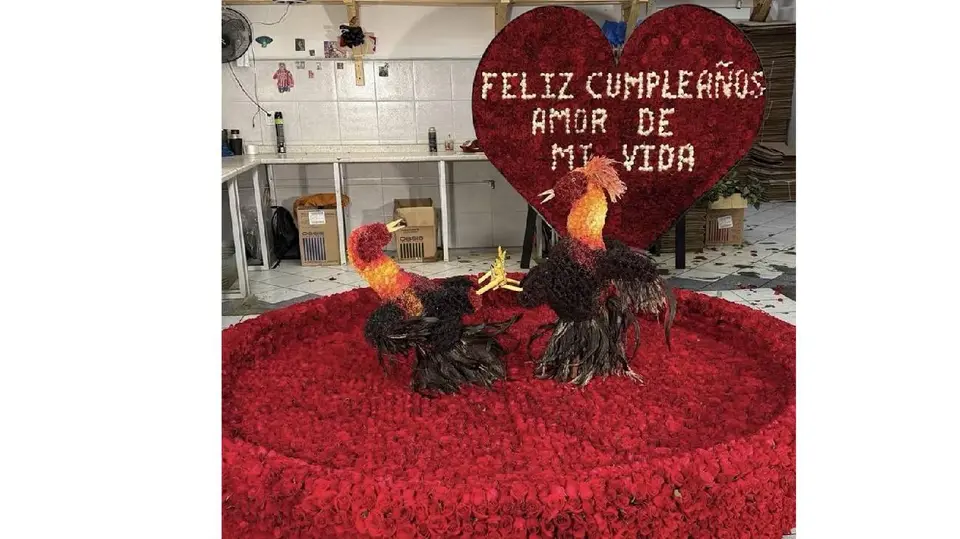 Decenas de arreglos florales fueron colocados el pasado viernes 17 de julio en la tumba de 'El Mencho', ubicada en un cementerio privado de Zapopan, Jalisco./ X: @equis727