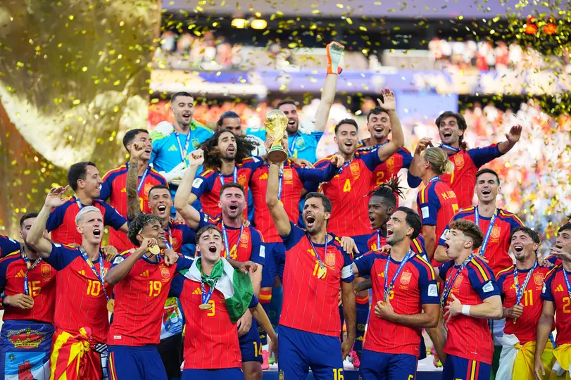España festejando su segunda Copa del Mundo l AP