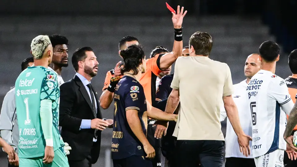 ¿Qué pasó entre Esteban Solari e Idrissi? Por esto expulsaron al técnico de Pumas