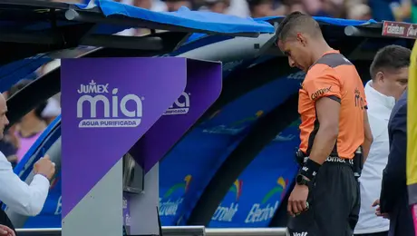 ¡Falla el VAR en CU! Problemas técnicos en el Pumas vs Pachuca