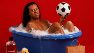 Recrean foto de Lionel Messi y Lamine Yamal con una divertida publicación ahora con Ronaldinho