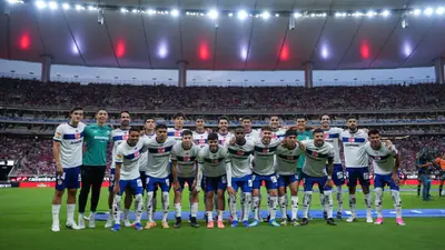 ¡No olvidan! Afición de Chivas abuchea a Érick Gutiérrez y Alexis Vega