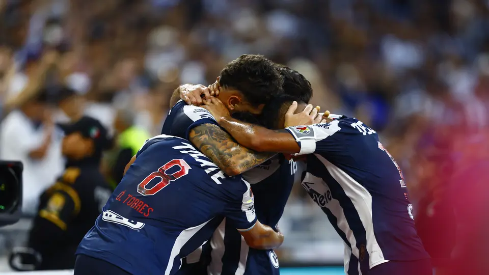 Jugadores de Monterrey celebrando la goleada ante Santos | IMAGO7